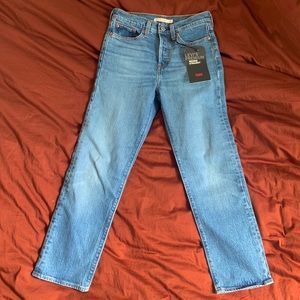 NWT Levi’s Wedgie Straight Jeans Size 25